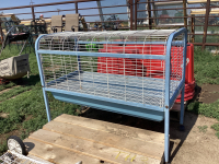 ANIMAL HUTCH - METAL W/ PLASTIC TRAY