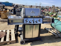 BROILKING BBQ W/ SIDE TABLES- ONE WITH BURNER