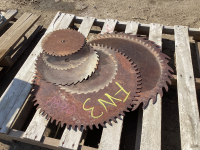 PALLET W/ (4) SAW BLADES