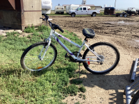 SUPERCYCLE SC1800 YOUTH BIKE - 24"....18 SPEED