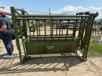 Co-op Cattle squeeze