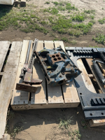 Pallet with Intake Manifold for a 1960's Ford and a Jackall Jack