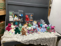 BOX OF ORIGINAL BEANIE BABIES