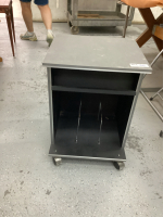 SMALL ROLLING SHELF/LP RACK