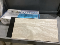 EXPRESSOR PEEL & GO VINYL FLOORING
