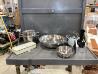 BOX W/KETTLE, PHILIPS BAG SEALER, YONANAS MACHINE, POT W/STRAINER