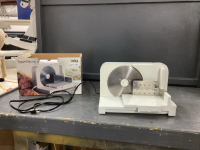 BRAUN UNIVERSAL MEAT SLICER