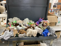 LARGE BOX OF ORGINAL BEANIE BABIES & OTHER STUFFIES