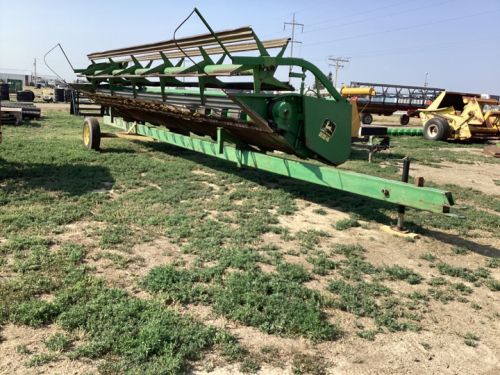 JOHN DEERE 224 STRAIGHT CUT HEADER ON TRANSPORT