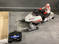 R/C SNOWMOBILE