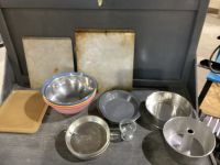 BOX BOWLS, CAKE PANS, COOKIE SHEETS, PIE PLATES