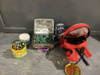 LOADS OF MARBLES