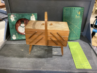 ACCORDIAN SEWING CASE, CUTTING MATS + XMAS PLATTER