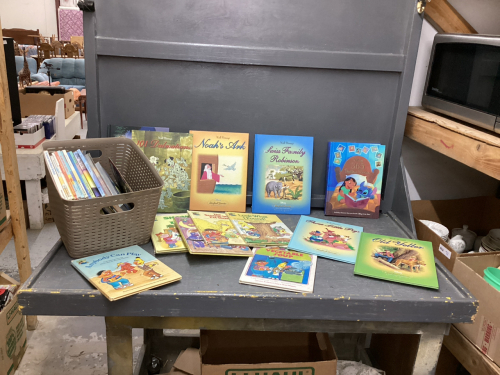CHILDREN'S BOOKS - SESAME STREET, DISNEY