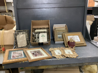 (2) BOXES FRAMES AND DECOR PICTURES