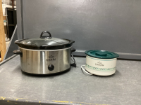 (2) RIVAL SLOW COOKERS