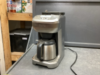 BREVILLE COFFEE MAKER W/ BEAN GRINDER