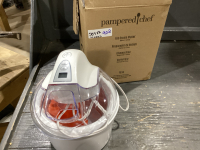 PAMPERED CHEF ICE CREAM MAKER