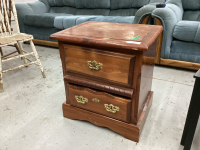 END TABLE W/ 2-DRAWERS