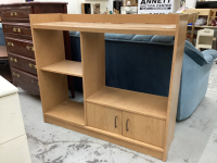 ENTERTAINMENT UNIT