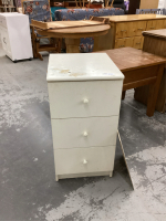 3-DRAWER SIDE TABLE