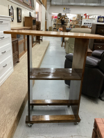 CORNER SHELF ON CASTERS