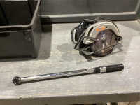 TUB OF CIRCULAR SAW, TORQUE WRENCH
