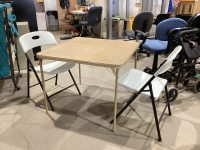 CARD TABLE & (2) FOLDING PLASTIC CHAIRS