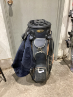 BAGBOY GOLF BAG W/ CLUB COVER