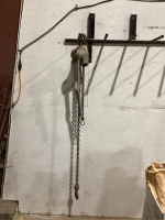 CHAIN HOIST COLUMBUS MODEL 8