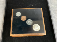 TRINKET BOX W/ CANADA 1968 COINS