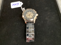 MEN'S WATCH W/ MULTIPLE FUNCTIONS