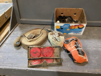 BOX OF SLING, REFLECTORS, RATCHET STRAPS