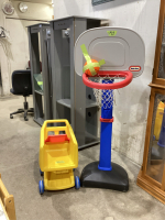 PLASTIC LLITTLE TIKES TODDLER BASKETBALL NET & SHOPPING CART