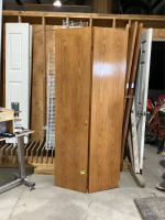 BIFOLD CLOSET DOOR