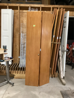 BIFOLD CLOSET DOOR