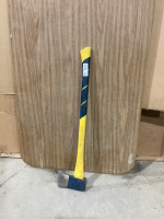 AXE W/ FIBREGLASS HANDLE