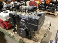 BRIGGS + STRATTON 8 HP MOTOR WITH VOLT MASTER GENERATOR