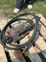 Tractor ram