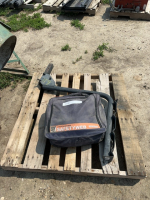 Pallet with a bicycle rack and Cargo Net