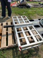 Tailgate rack
