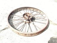 ANTIQUE METAL IMPLEMENT WHEEL
