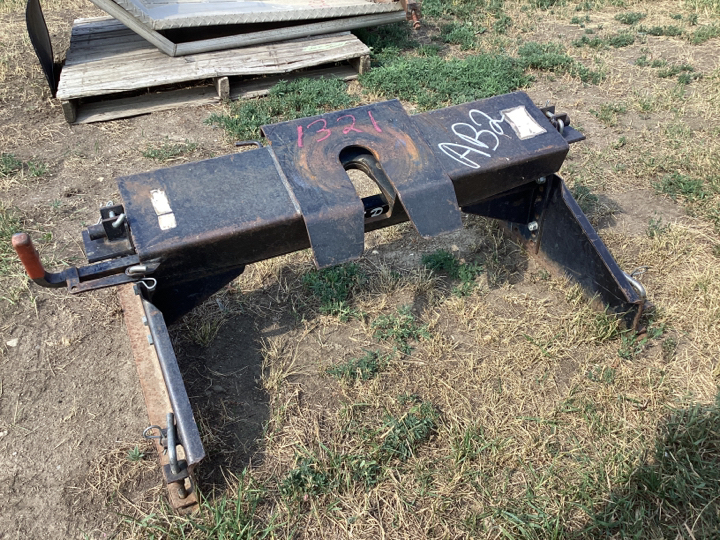 DSP FIFTH WHEEL HITCH