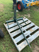 Three-point hitch bale spear