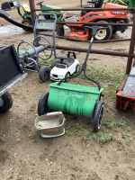 (2) SCOTTS BROADCASTERS - HANDHELD AND PUSH MODEL