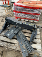 Two hitches with rails