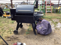 TRAEGER SMOKER