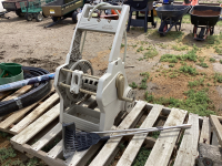 PALLET W/ AMES. RELLEASY GARDEN HOSE REEL AND POOPER SCOOPER TOOLS