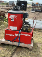 Hotsy hot water washer