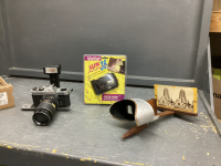 VINTAGE CAMERAS AND ANTIQUE 3-D VIEW FINDER